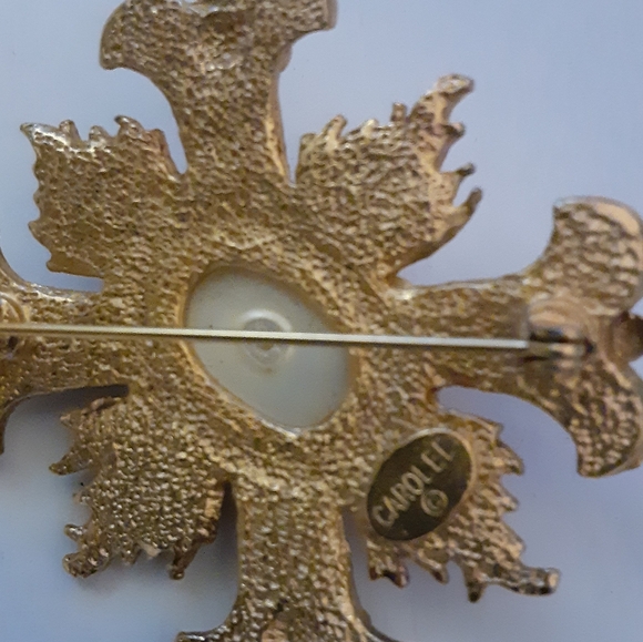 Carolee Vintage Maltese Cross with Faux Pearl Center - Picture 3 of 3